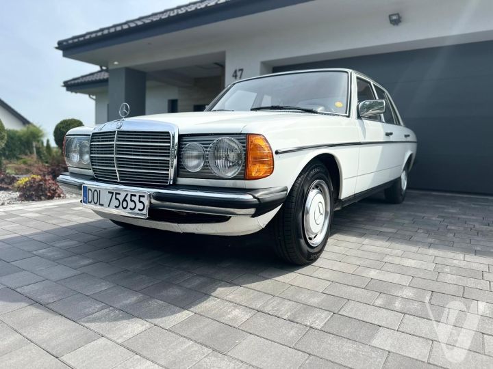 Mercedes-Benz W123 (1982)