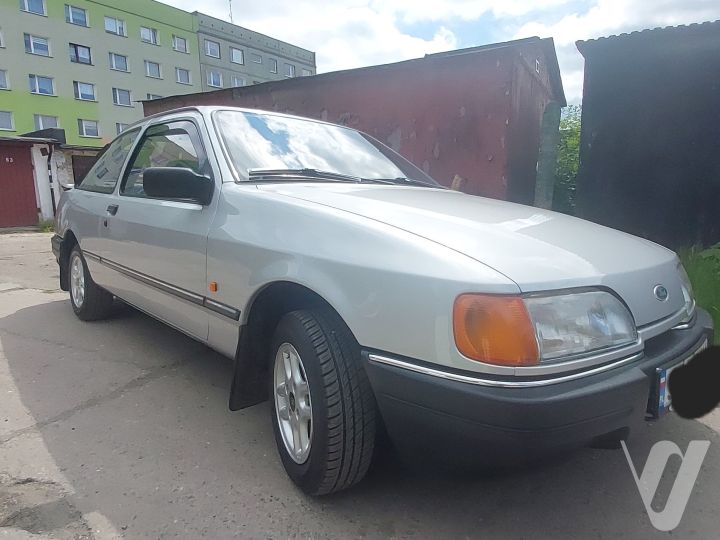 Ford Sierra (1989) loading=