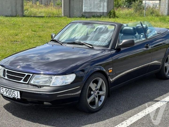 Saab 900 (1997) loading=