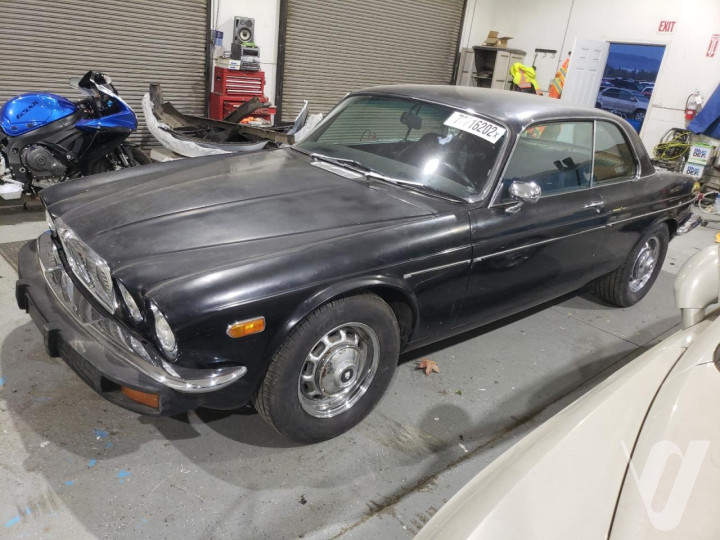 Jaguar XJ6 Coupe (1975)