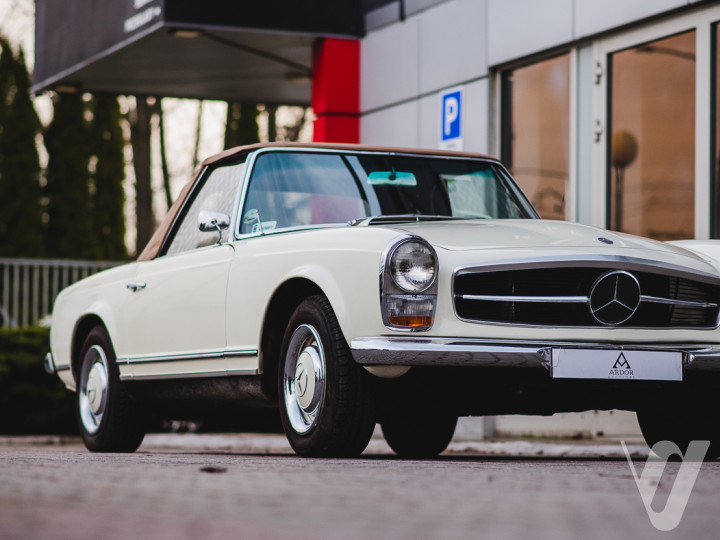 Mercedes-Benz SL (1965)