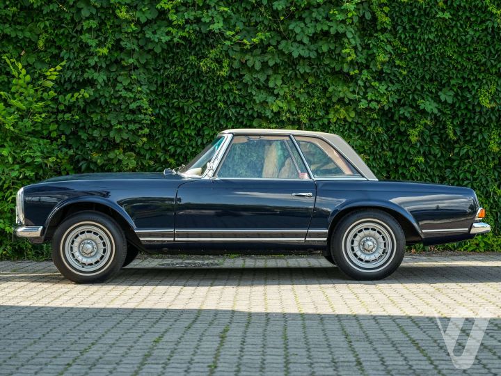 Mercedes-Benz SL (1966) loading=