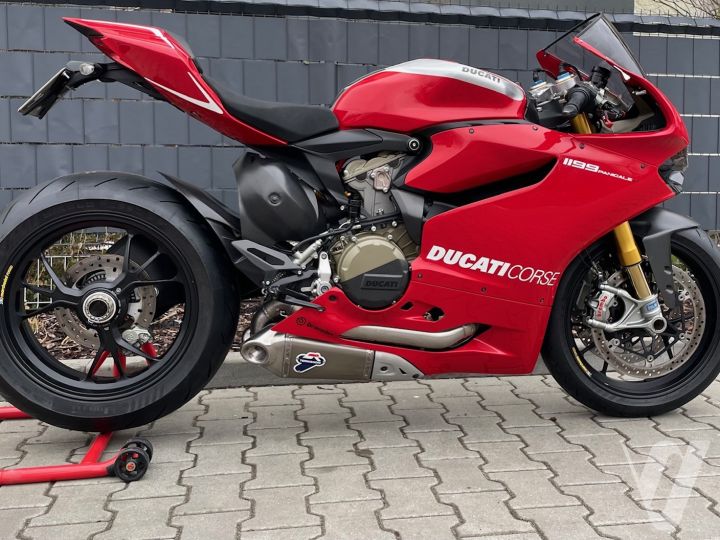 Ducati 1199R Panigale (2013) loading=