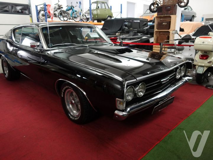 Ford Torino (1968) loading=