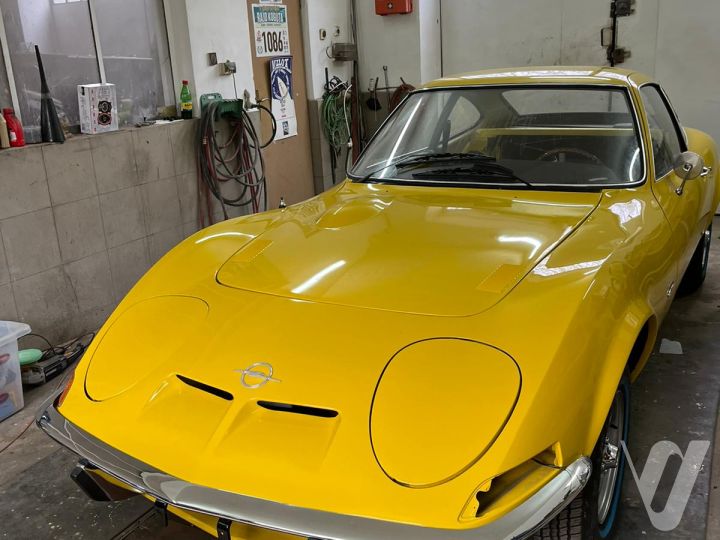 Opel GT (1969) loading=