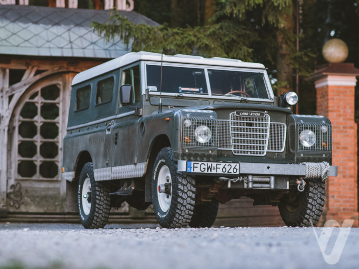 Land Rover (1974)