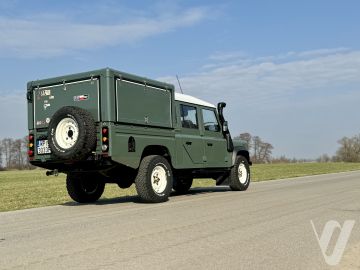 Land Rover Defender (2010) Zdjęcia z zewnątrz