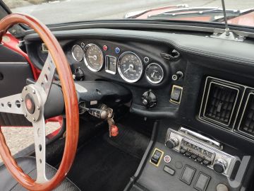 MG MGB (1972) Wnętrze