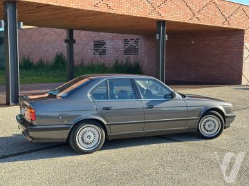BMW M5 (1989) Zdjęcia z zewnątrz