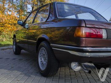BMW Seria 3 (1983) Outside