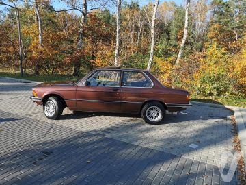 BMW Seria 3 (1983) Outside