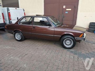 BMW Seria 3 (1983) Outside