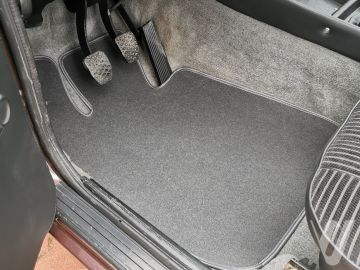 BMW Seria 3 (1983) Inside