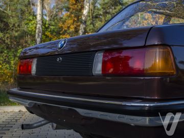 BMW Seria 3 (1983) Outside