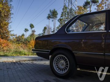BMW Seria 3 (1983) Outside
