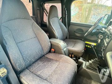 Jeep Wrangler (2001) Wnętrze