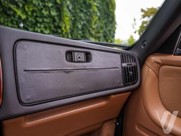 Saab 900 (1993) Wnętrze