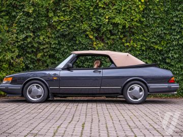 Saab 900 (1993) Zdjęcia z zewnątrz