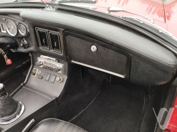 MG MGB (1972) Wnętrze