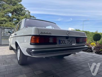 Mercedes-Benz W123 (1982) Zdjęcia z zewnątrz