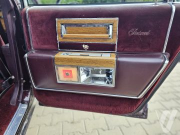 Cadillac Fleetwood (1985) Wnętrze