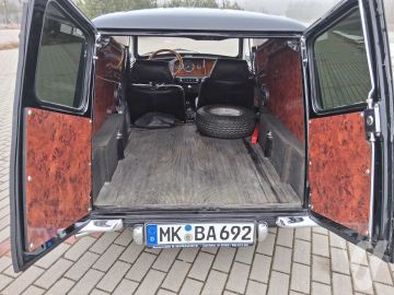 MINI VAN (1983) Wnętrze