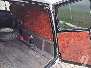 MINI VAN (1983) Wnętrze