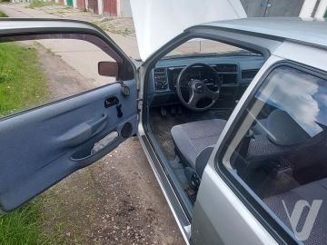 Ford Sierra (1989) Zdjęcia z zewnątrz