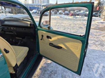 Volkswagen Beetle (1974) Wnętrze