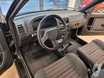 Citroën AX (1991) Inside