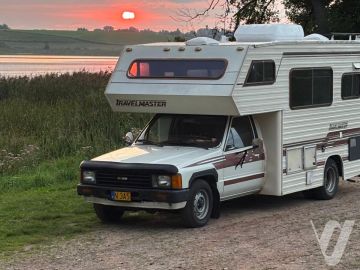 Toyota Pickup (1986) Zdjęcia z zewnątrz
