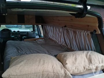 Mercedes-Benz W123 (1981) Inside