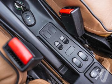 Saab 900 (1993) Wnętrze