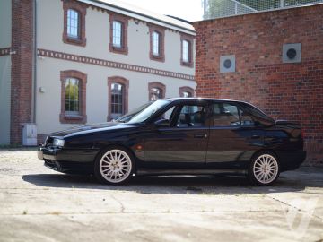 Alfa Romeo 155 (1996) Outside