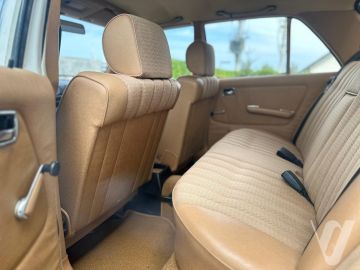 Mercedes-Benz W123 (1982) Wnętrze