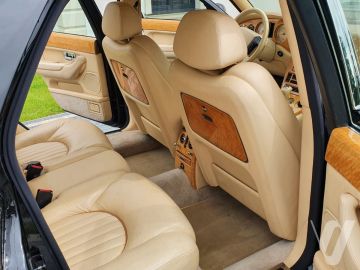 Bentley Arnage (2000) Wnętrze