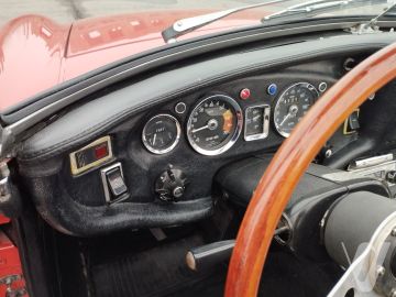 MG MGB (1972) Wnętrze