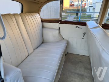 Daimler DB18 Consort (1951) Wnętrze