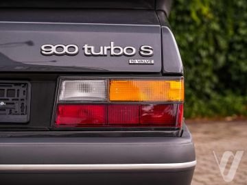 Saab 900 (1993) Zdjęcia z zewnątrz