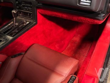 Chevrolet Corvette (1987) Wnętrze