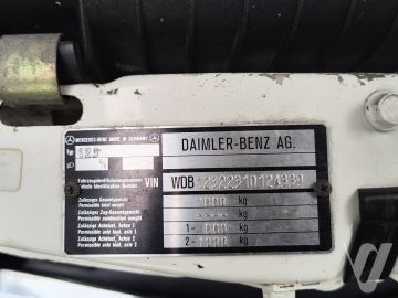 Mercedes-Benz W123 (1982) Detale