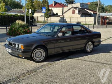 BMW M5 (1989) Zdjęcia z zewnątrz