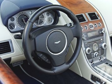 Aston Martin DB9 (2013) Wnętrze