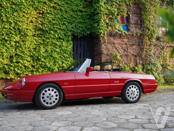 Alfa Romeo Spider (1991) Zdjęcia z zewnątrz