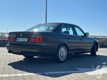 BMW M5 (1989) Zdjęcia z zewnątrz