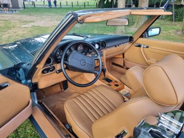 Mercedes-Benz SL (1988) Wnętrze