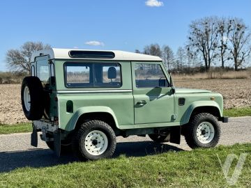 Land Rover Defender (1999) Zdjęcia z zewnątrz