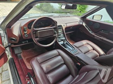 Porsche 928 (1986) Inside