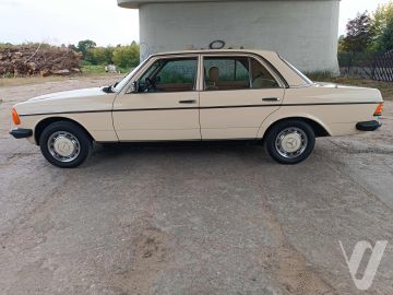 Mercedes-Benz W123 (1981) Zdjęcia z zewnątrz