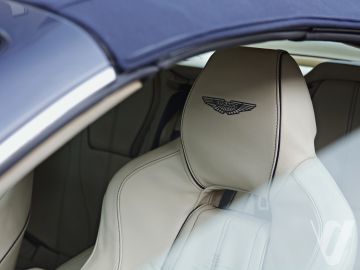 Aston Martin DB9 (2013) Wnętrze